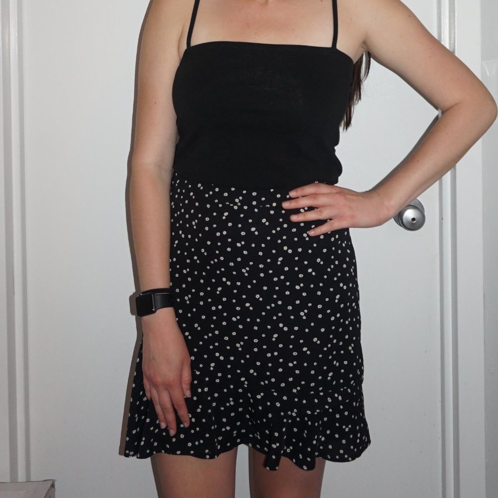 NWT - Black Daisy Mini Ruffle Skirt